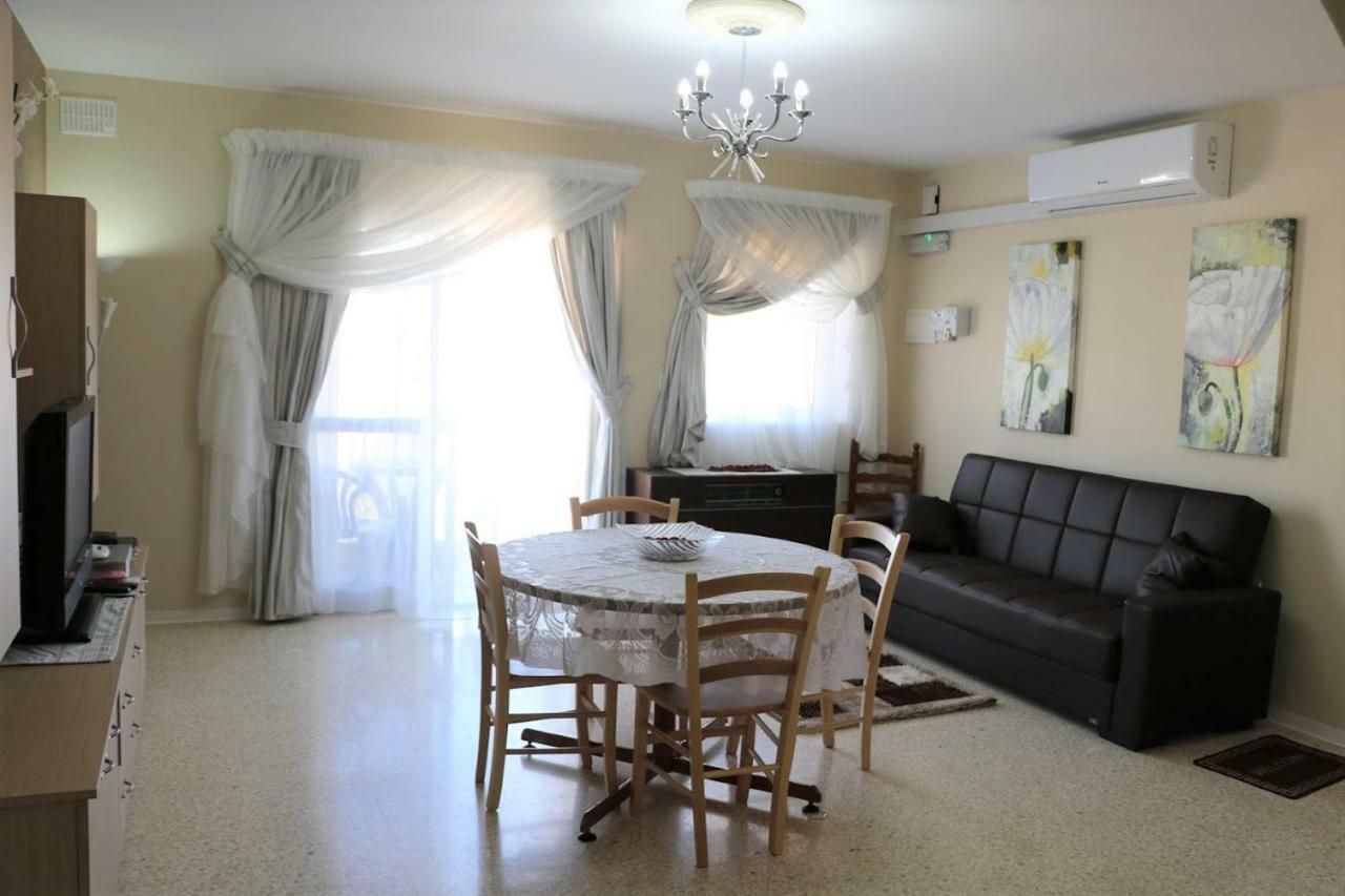 Sea Front Apartment Marsaskala Bagian luar foto