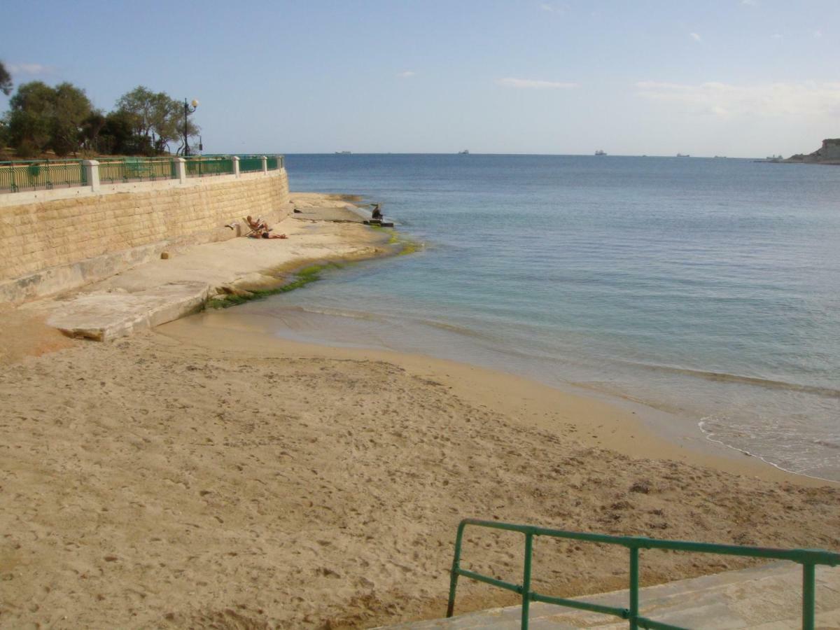 Sea Front Apartment Marsaskala Bagian luar foto